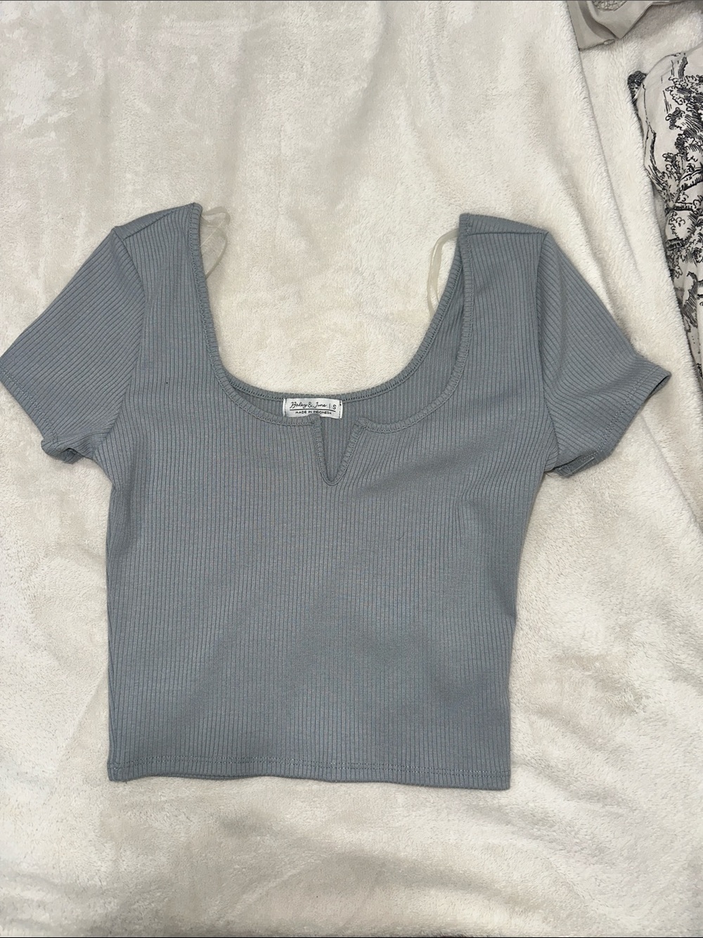 Ribbed Scoop Neck Short Sleeve Top in Dusty Blue